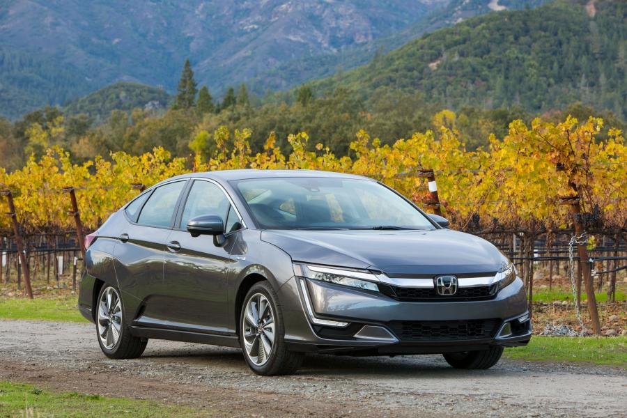  Honda Clarity Plug-In Hybrid 2017 года  (NA) (фото 41 из 84)